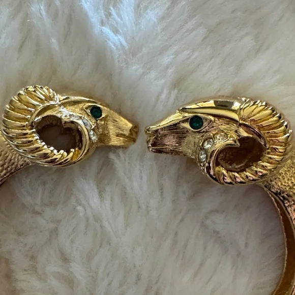 Kenneth Jay Lane & Avon Ram Head Cuff Bracelet - BRAND NEW IN BOX - Picture 4 of 7